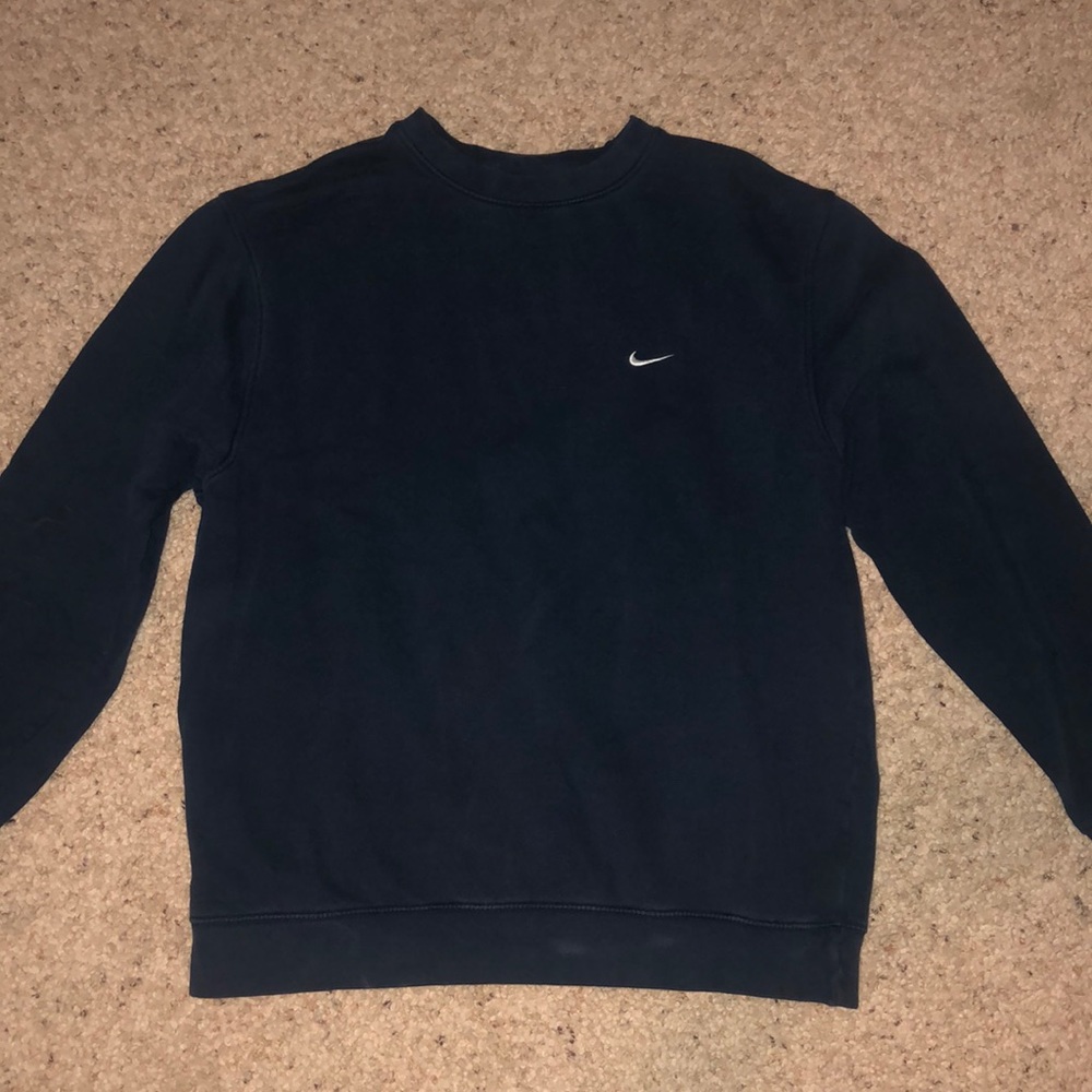 nike crew neck sweatshirt